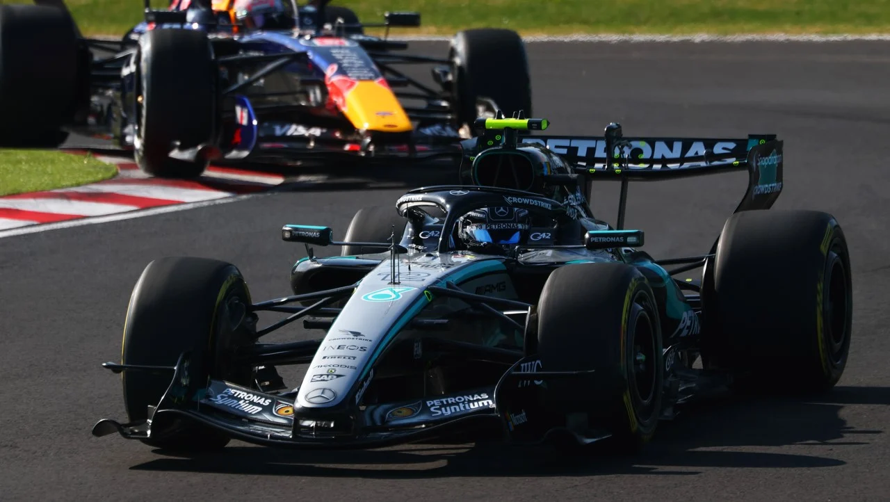 Antonelli al frente en el último aviso de paliza de Mercedes en Suzuka