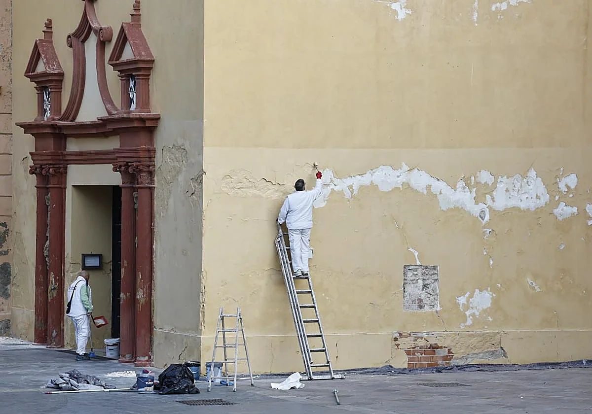 La Junta rectifica y permite al Obispado de Málaga adecentar la fachada de la iglesia de Santo Domingo