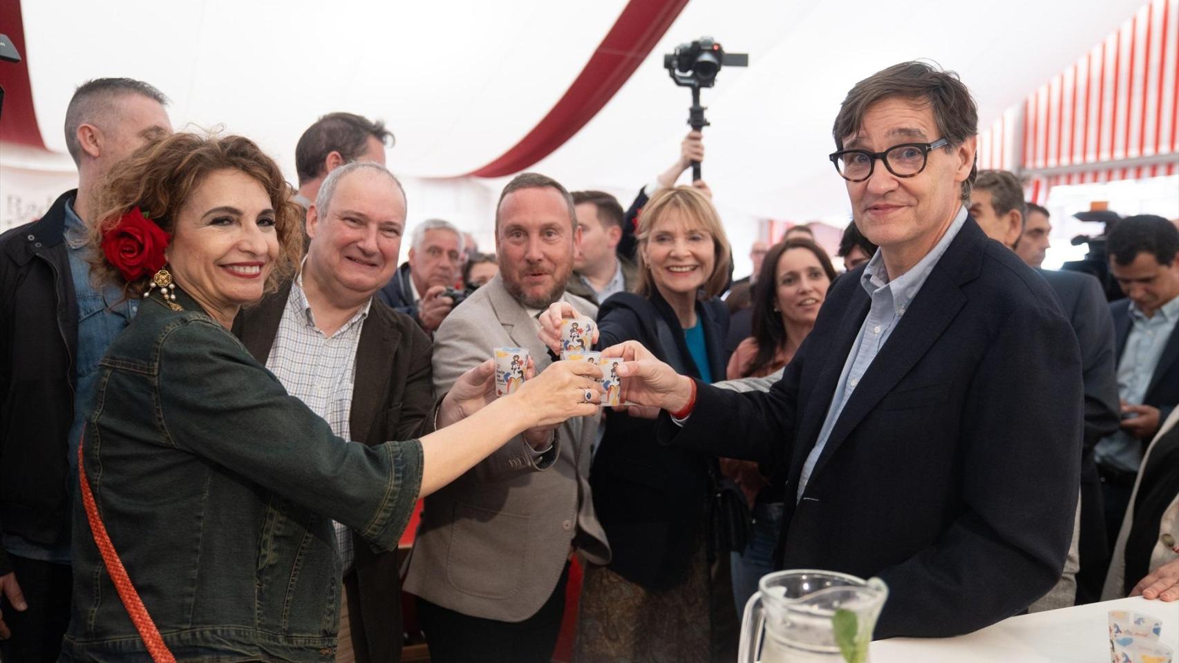 Parte del PSOE andaluz ve "un tiro en el pie" que Montero incluya a Illa en su campaña tras su apoyo al 'cupo catalán'