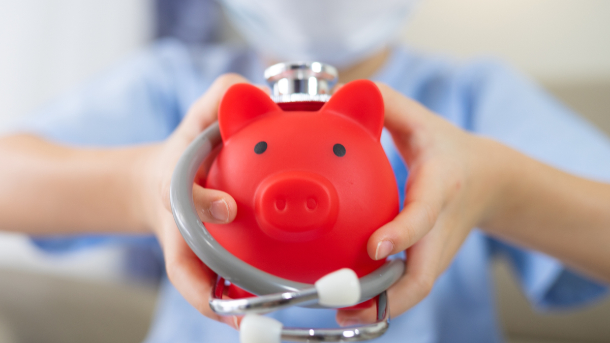 Alucinan con el sueldo y las vacaciones de un médico en Arizona: "Me arrepiento"