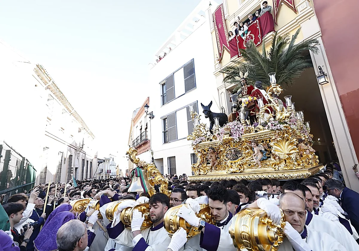 La Pollinica abre un luminoso Domingo de Ramos en Málaga