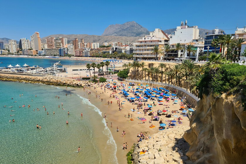 España lleva años buscando la forma de hacer más digerible el turismo masivo. EEUU amenaza con hacer el trabajo por ella