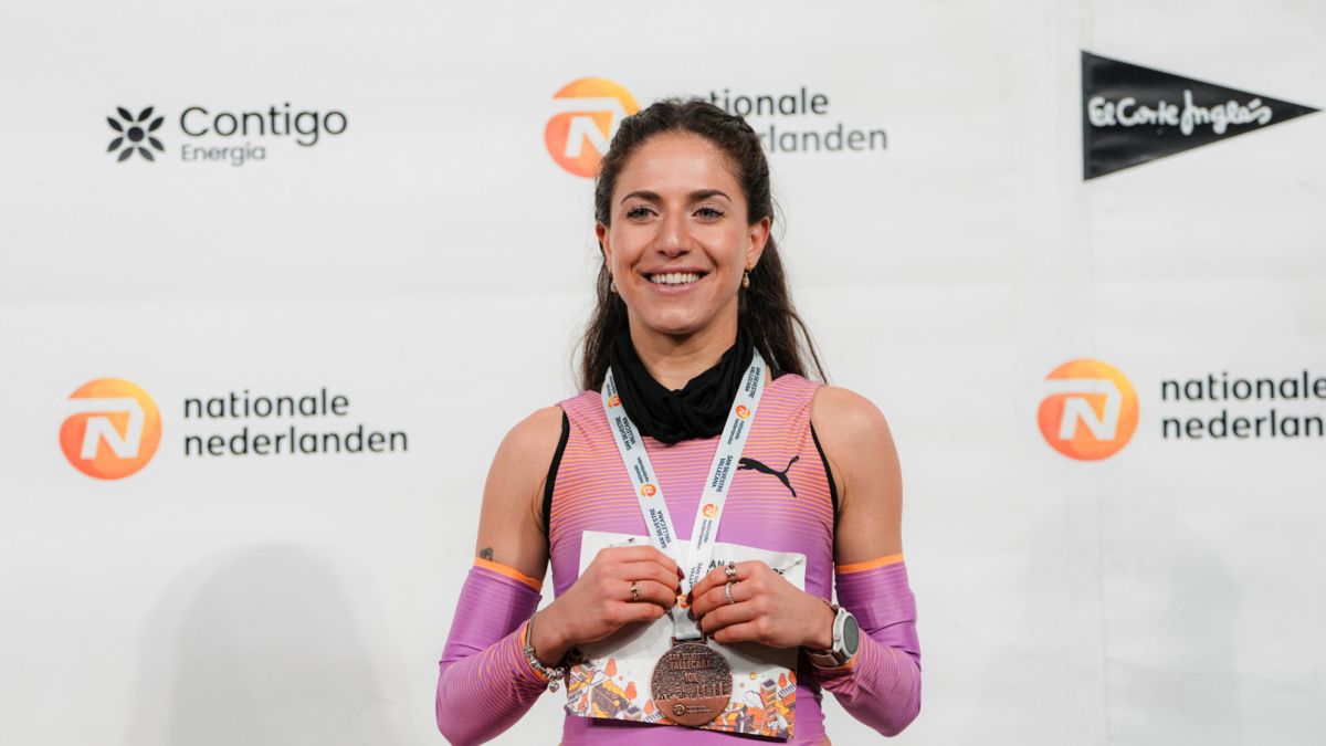 Carla Gallardo bate el récord de España de medio maratón en Berlín