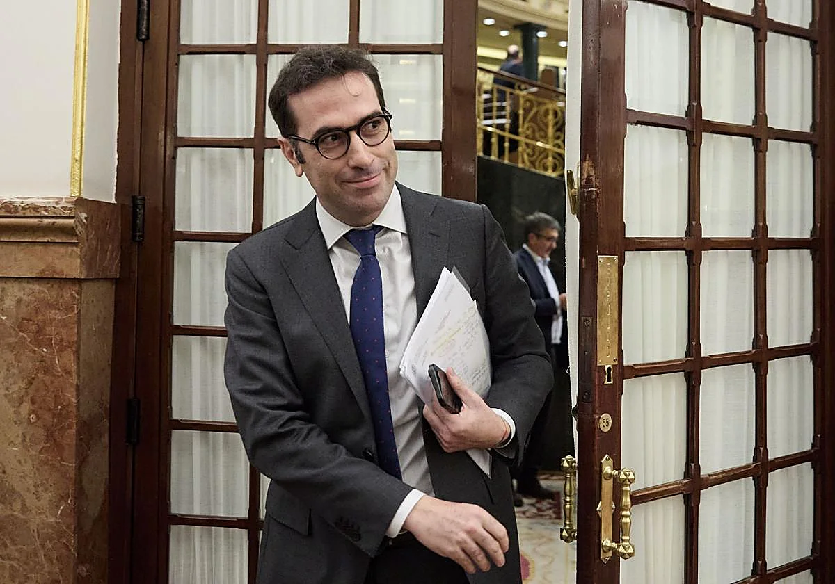 Cuerpo enmienda a Díaz: las pymes necesitan un año para implementar el registro horario