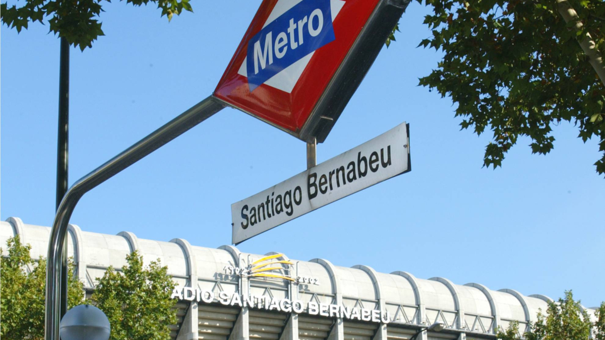 El cierre de la Línea 10 de Metro pone en jaque a los aficionados del Real Madrid para ver al Bayern: cómo llegar al Bernabéu