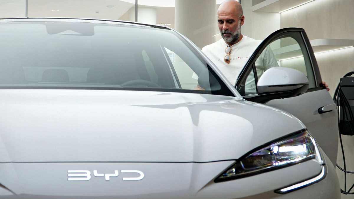 El argumento de Pep Guardiola para llevarse un segundo BYD como 'coche de empresa'