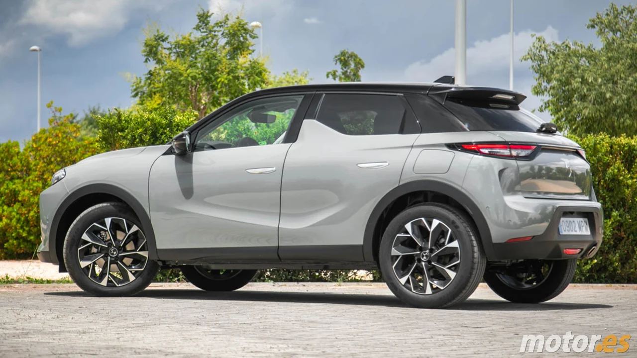 El Peugeot 2008 de lujo con etiqueta ECO baja 4.300 € y, con 5 L/100 km, es la alternativa que el Lexus LBX no quería