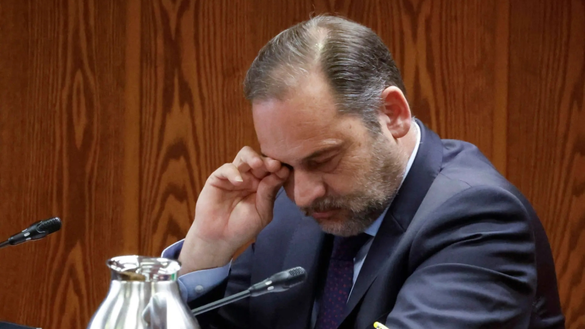 Ábalos se abre en canal desde Soto del Real: "Echo de menos el roce con mis seres queridos"