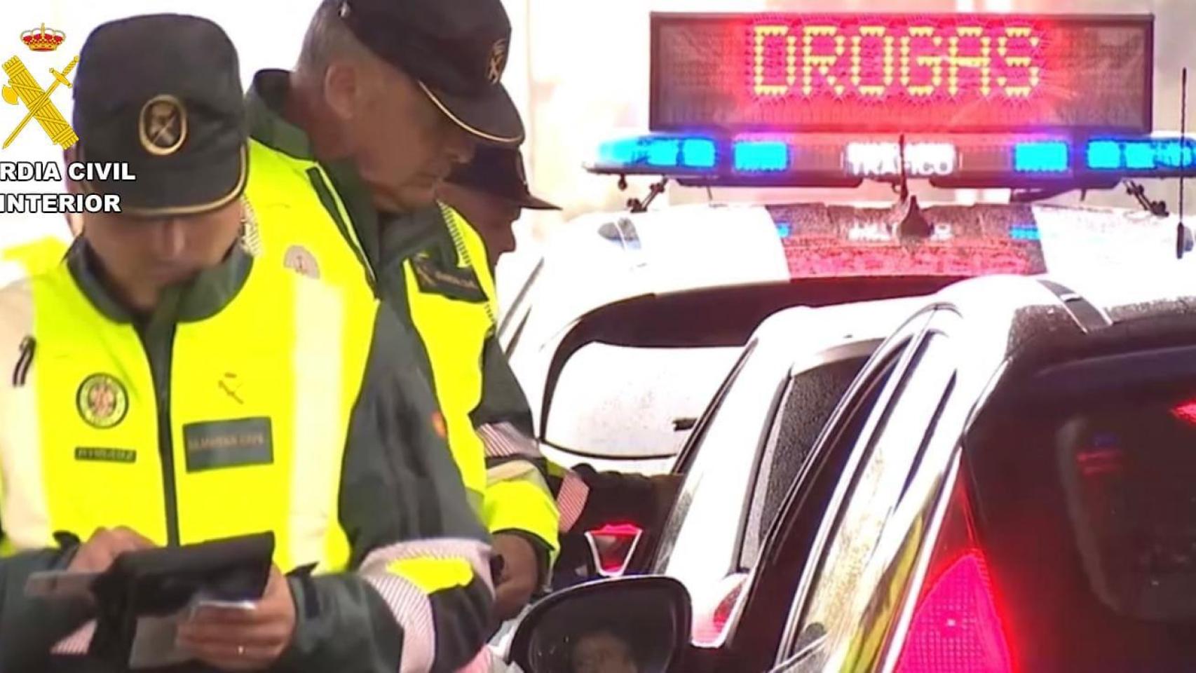 Localizan en Ferrol a un conductor multirreincidente sin carné: cazado cinco veces al volante