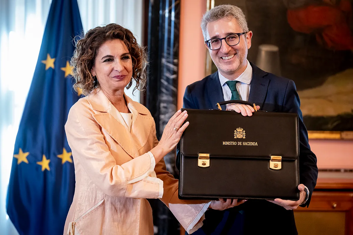 Hacienda bate récord de recaudación con 325.000 millones y rebaja el déficit a su mínimo desde 2008