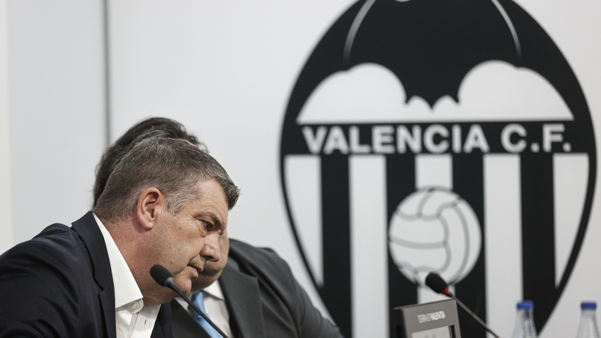 El Valencia peina a la baja el mercado de directores deportivos
