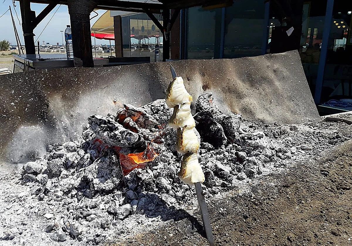 Malaga gastronomy: skewered cod loin wins over Holy Week visitors