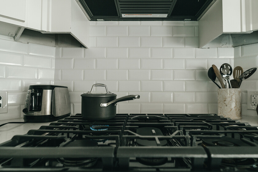 Tu factura del gas va a caer a 37 euros en el mes de abril: cómo la tarifa TUR sigue siendo el gran refugio de los consumidores