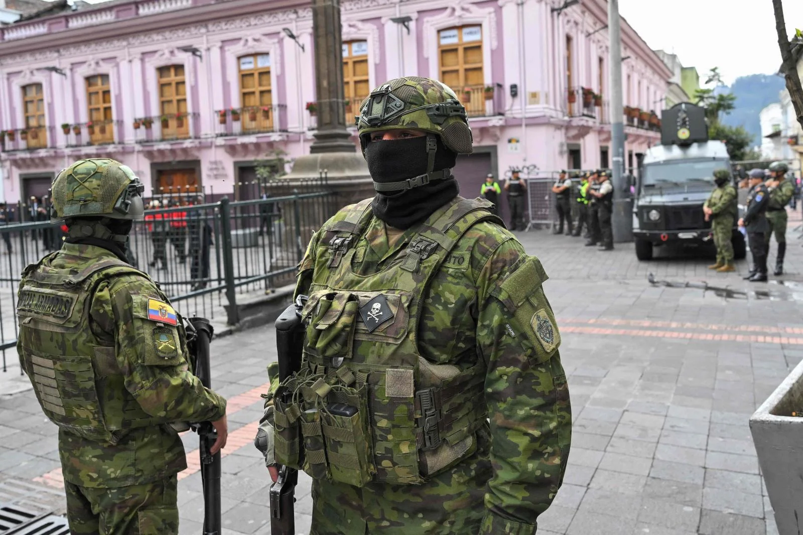 El toque de queda se va, pero la violencia sigue en Ecuador
