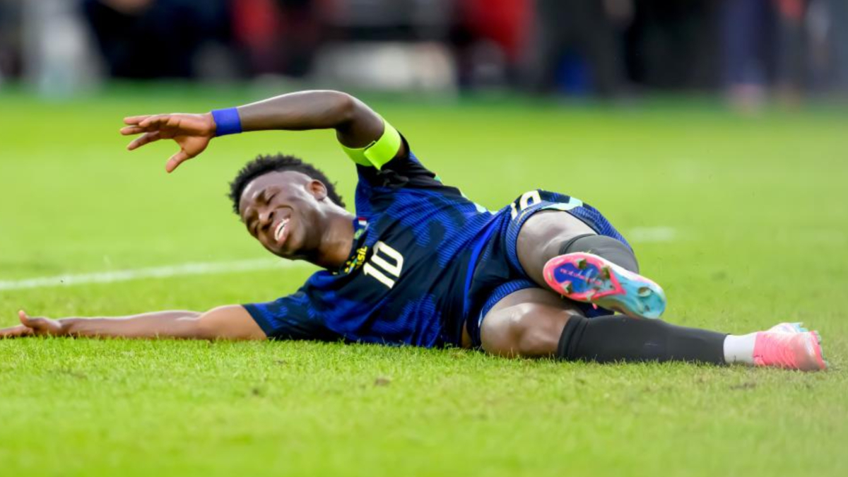 Critican a Vinicius en Brasil: "No eres Neymar, no eres un genio..."