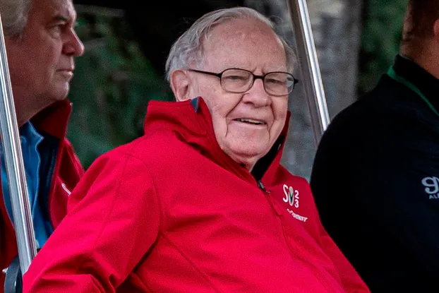 Buffett ve signos de fragilidad en la banca