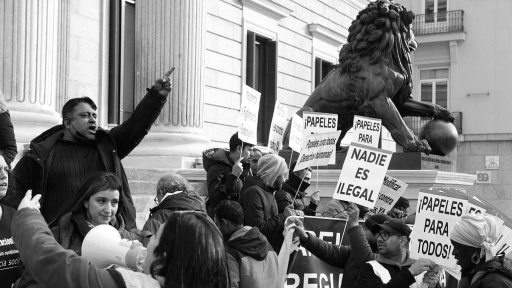 El PP y la UE activan las alarmas frente a una regularización descontrolada