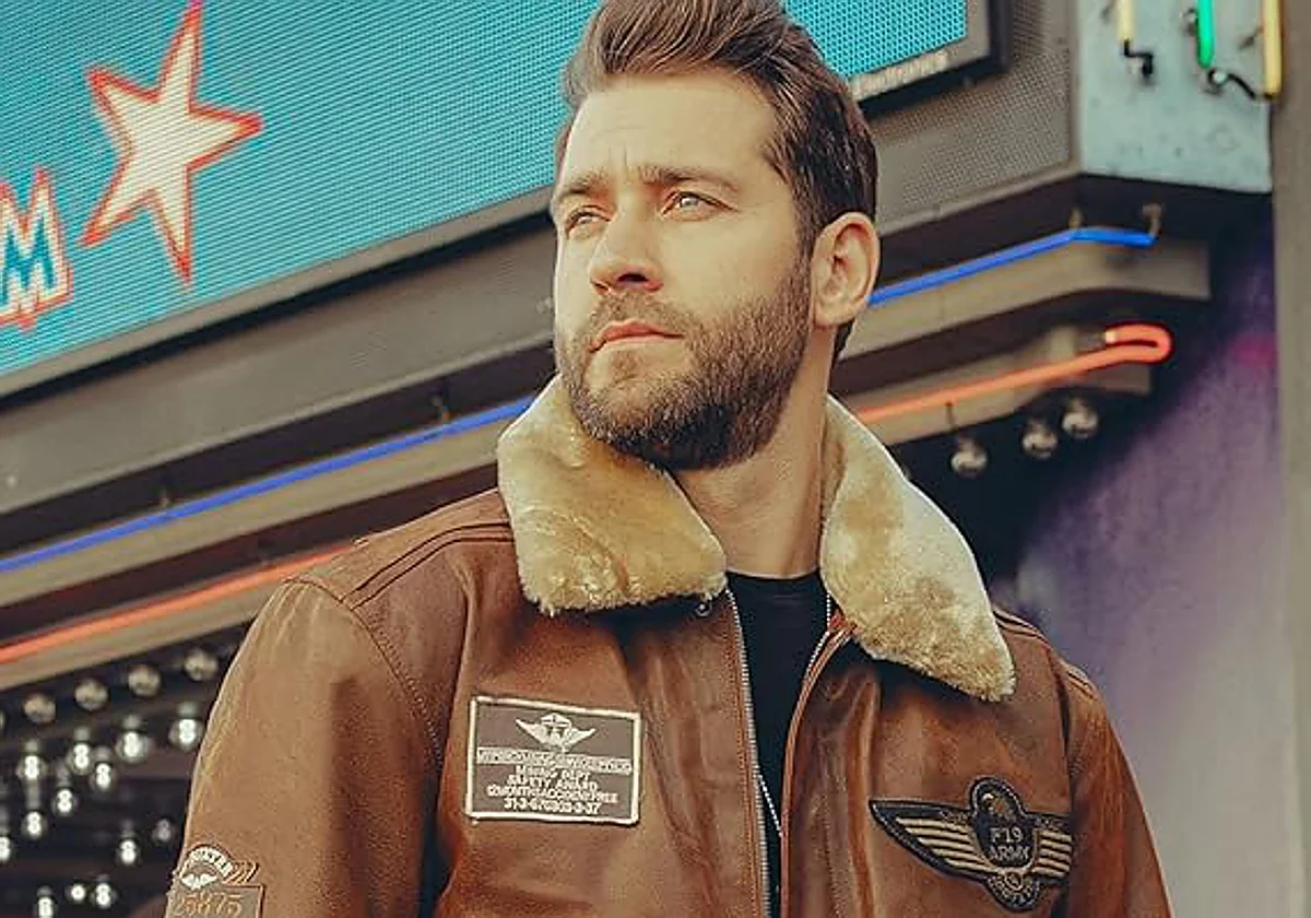 Estas chaquetas bomber de hombre y mujer son la clave para elevar cualquier look de entretiempo