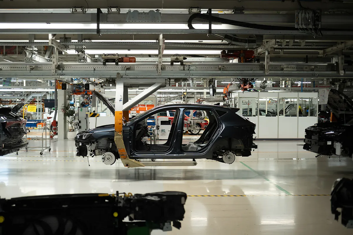 El PMI manufacturero de España se contrajo en marzo por la guerra de Irán