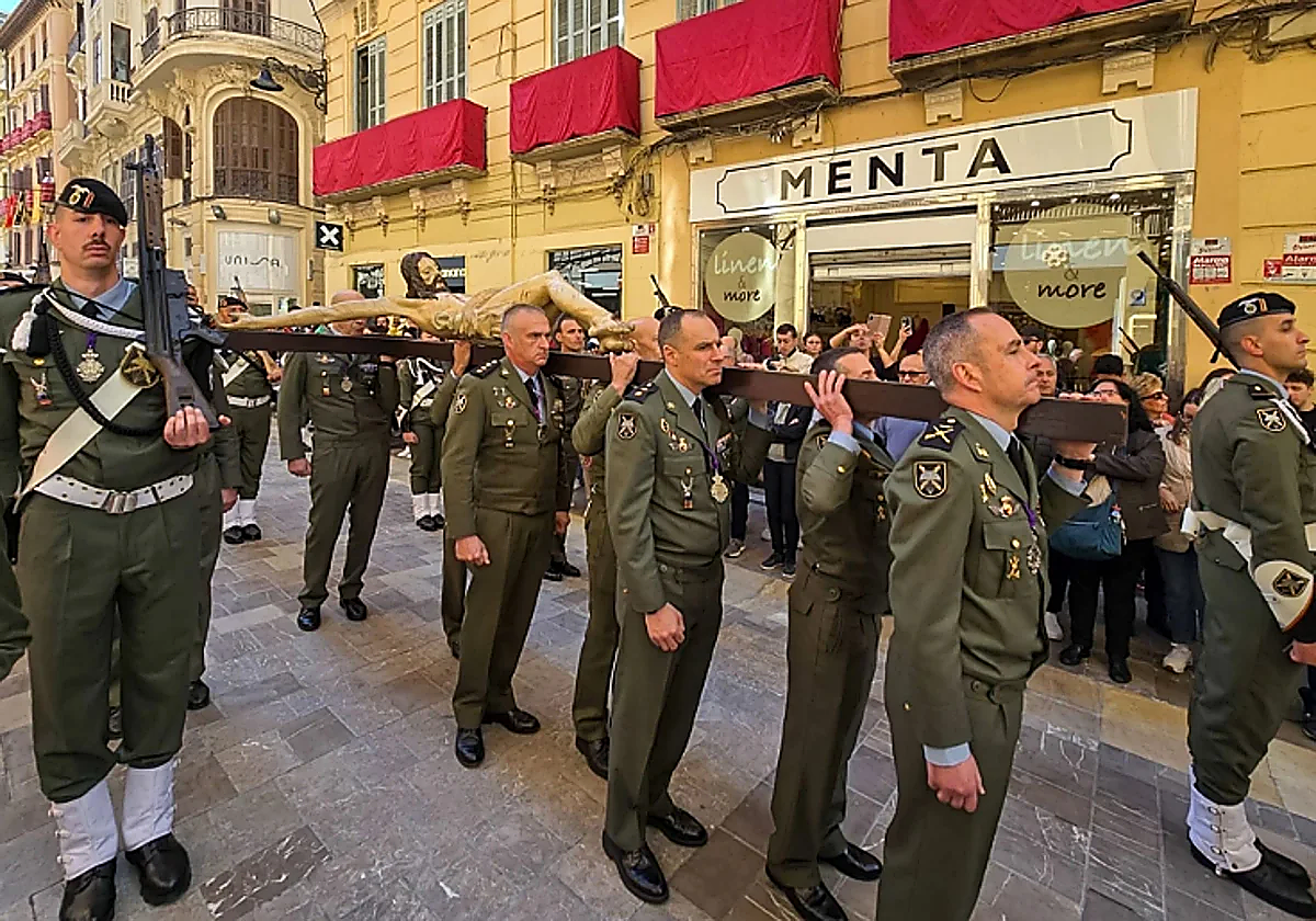 Malaga Holy Week: when to watch parachute jump display on Wednesday