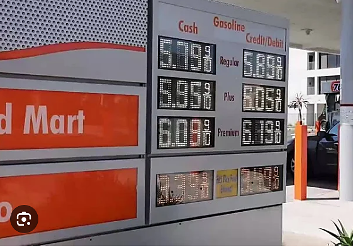 La gasolina supera en EE UU los cuatro dólares y acentúa el problema político para Trump