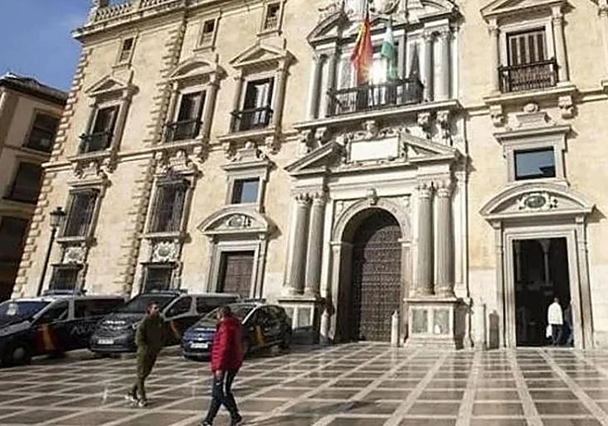 Cuatro años de prisión para un guardia civil en reserva por vender cocaína en la Comandancia