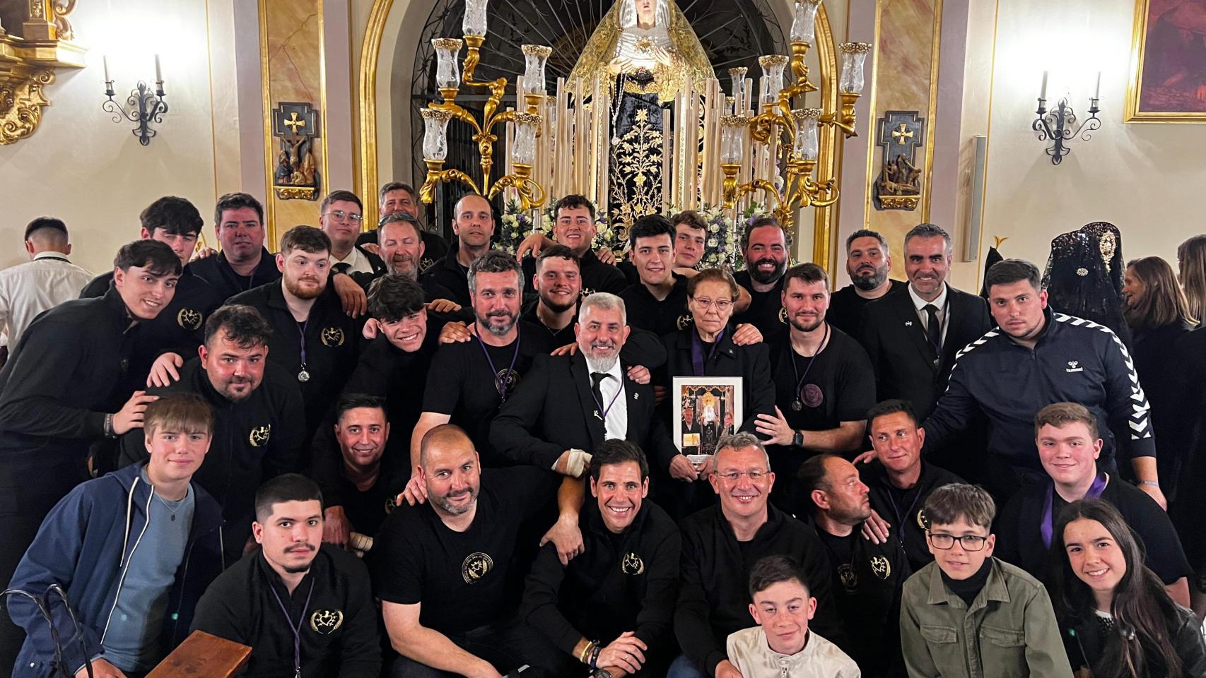 La Hermandad de los Dolores ya no es sólo femenina y aceptará a hombres por primera vez en 90 años: "Dios es el padre de todos"