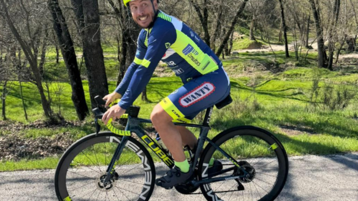 Eden "Indurain" reaparece en una bicicleta y las redes se animan<br>