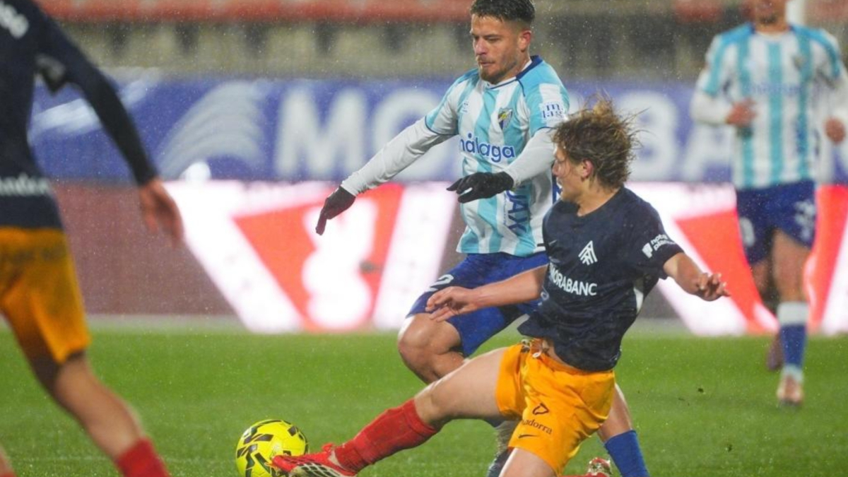 El Málaga, molesto con Piqué tras lo que reflejó el acta