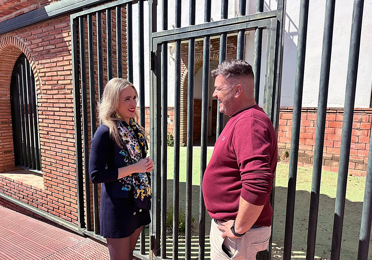 Seis años en aulas provisionales: el PSOE exige mejoras urgentes en el colegio de Totalán