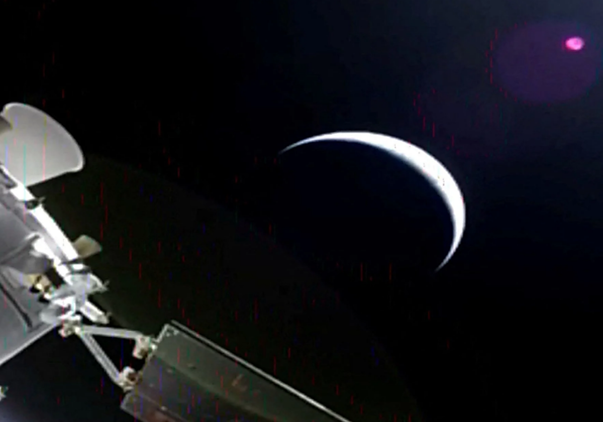 Los astronautas de la Artemis 2 completan con éxito la maniobra decisiva y «están ya de camino a la Luna»