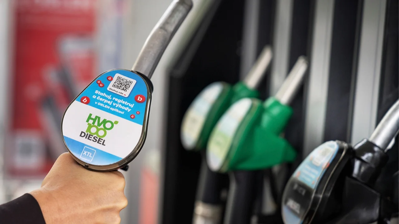 Llenar el depósito con aceite de freír HVO100, cuesta más que con diésel. Esto es lo que pasa