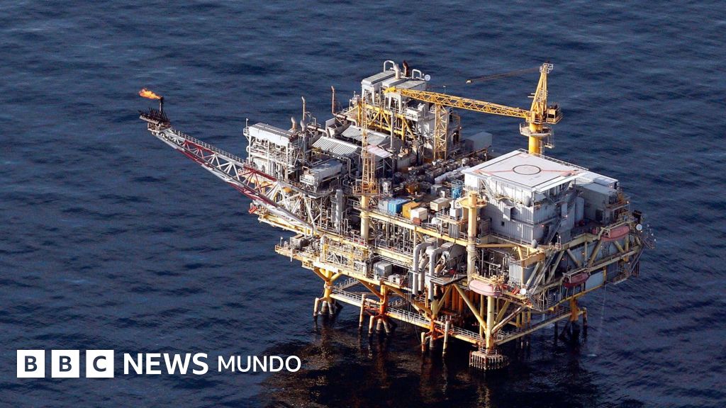 El "escuadrón de Dios" con el que el gobierno de Trump autoriza nuevas perforaciones petroleras en el Golfo de México