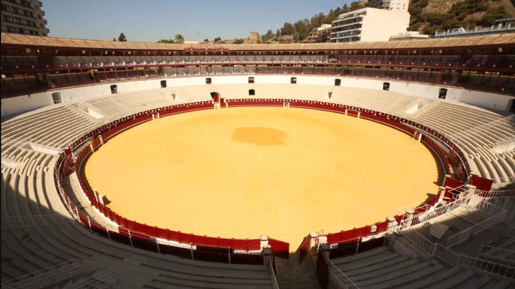 Un toro mata al extorero malagueño Ricardo Ortiz en la plaza de toros La Malagueta este Viernes Santo: era corralero
