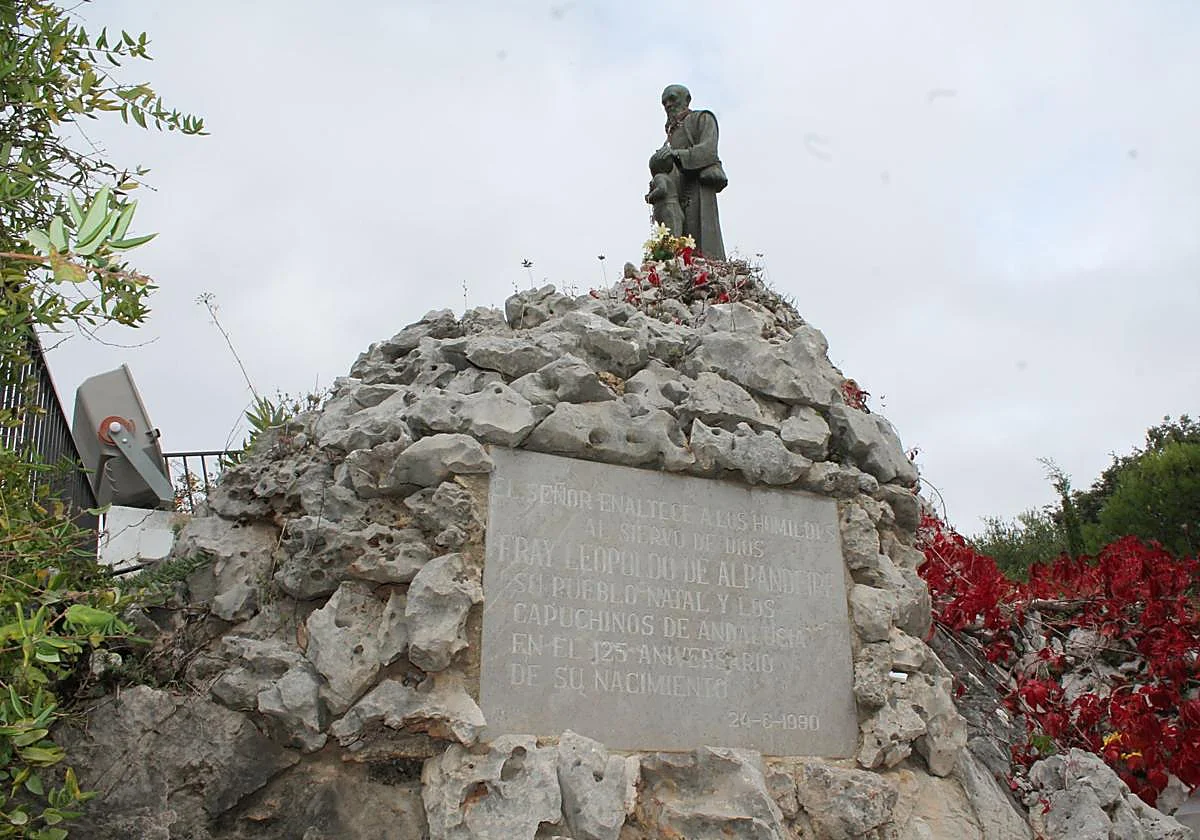 Diez curiosidades que te harán visitar Alpandeire: momias en su iglesia o el muro que quiso desviar a las tropas de Napoleón