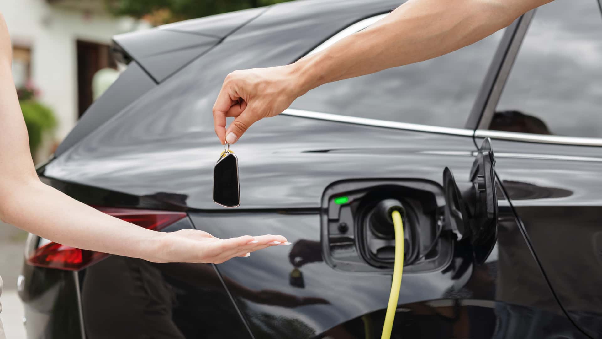 La guerra en Irán favorece las ventas de eléctricos de segunda mano