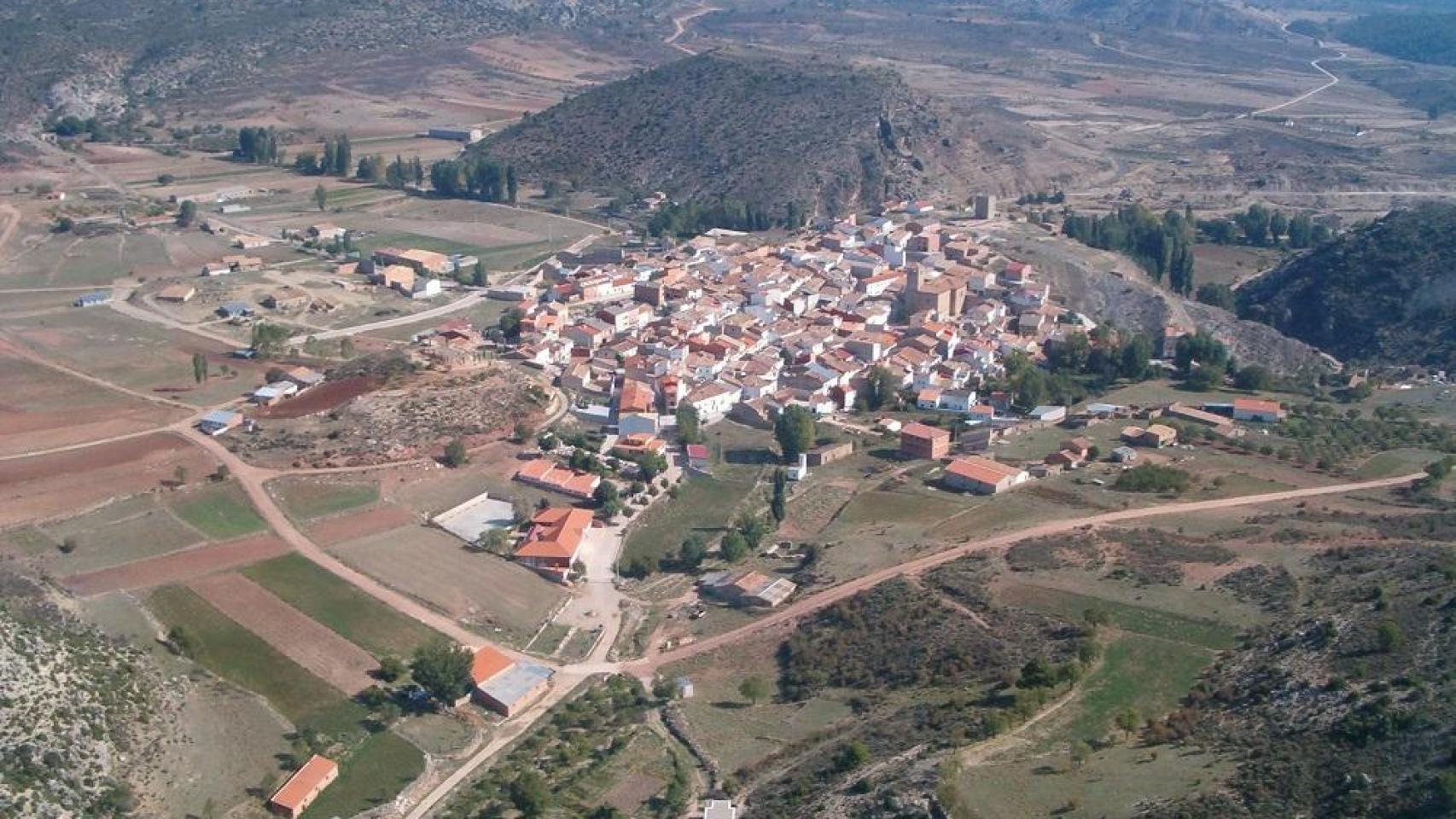 La Comunidad Valenciana y Transición Ecológica se unen a la extinción de un incendio forestal en Henarejos (Cuenca)
