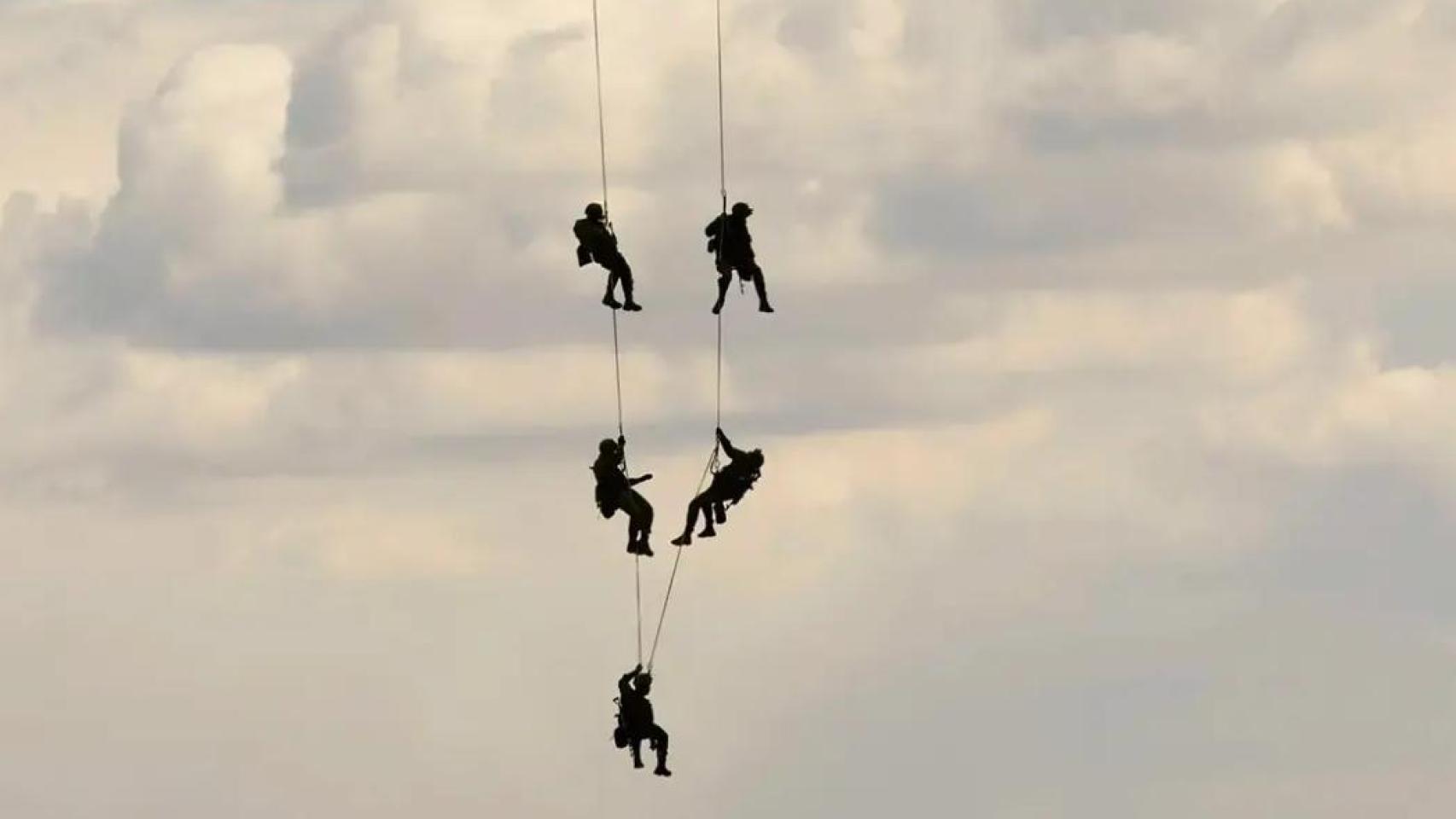 Salvar al segundo piloto: los comandos de EEUU que actúan como "navaja del ejército suizo" cuando un avión es derribado