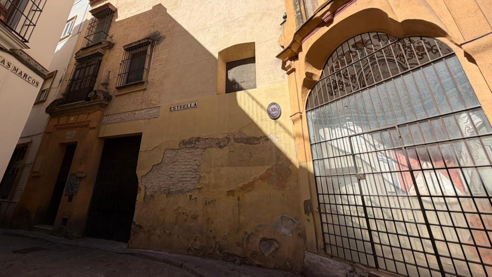 Unos curas de Sevilla alquilan parte de un convento del siglo XVII para hacerlo hospedería de 30 habitaciones