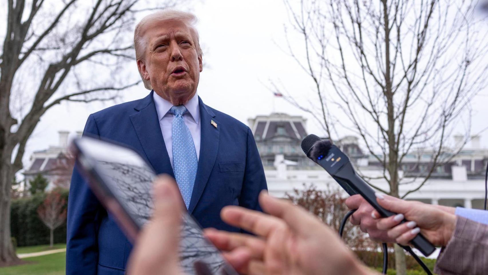 Trump anuncia el rescate con vida del piloto desaparecido: "Lo tenemos, nunca dejaremos atrás a un soldado de EEUU"