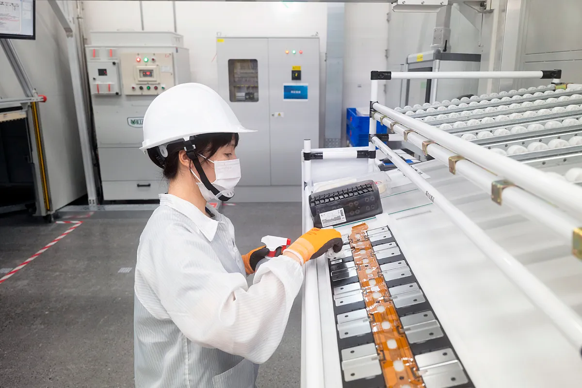 Foxconn factura un 29,68% hasta marzo, pero avisa de la "volátil coyuntura global"