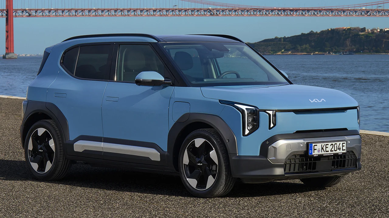 El nuevo KIA EV2 baja 5.000 € y, con más de 300 km de autonomía, pone al BYD Dolphin Surf en problemas