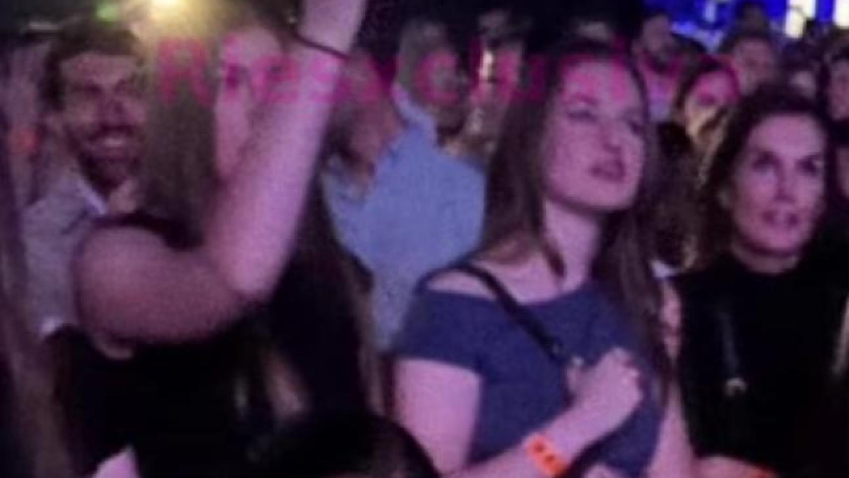 El plan de Semana Santa de Letizia, Leonor y Sofía: no quisieron perderse el último concierto de Rosalía en Madrid