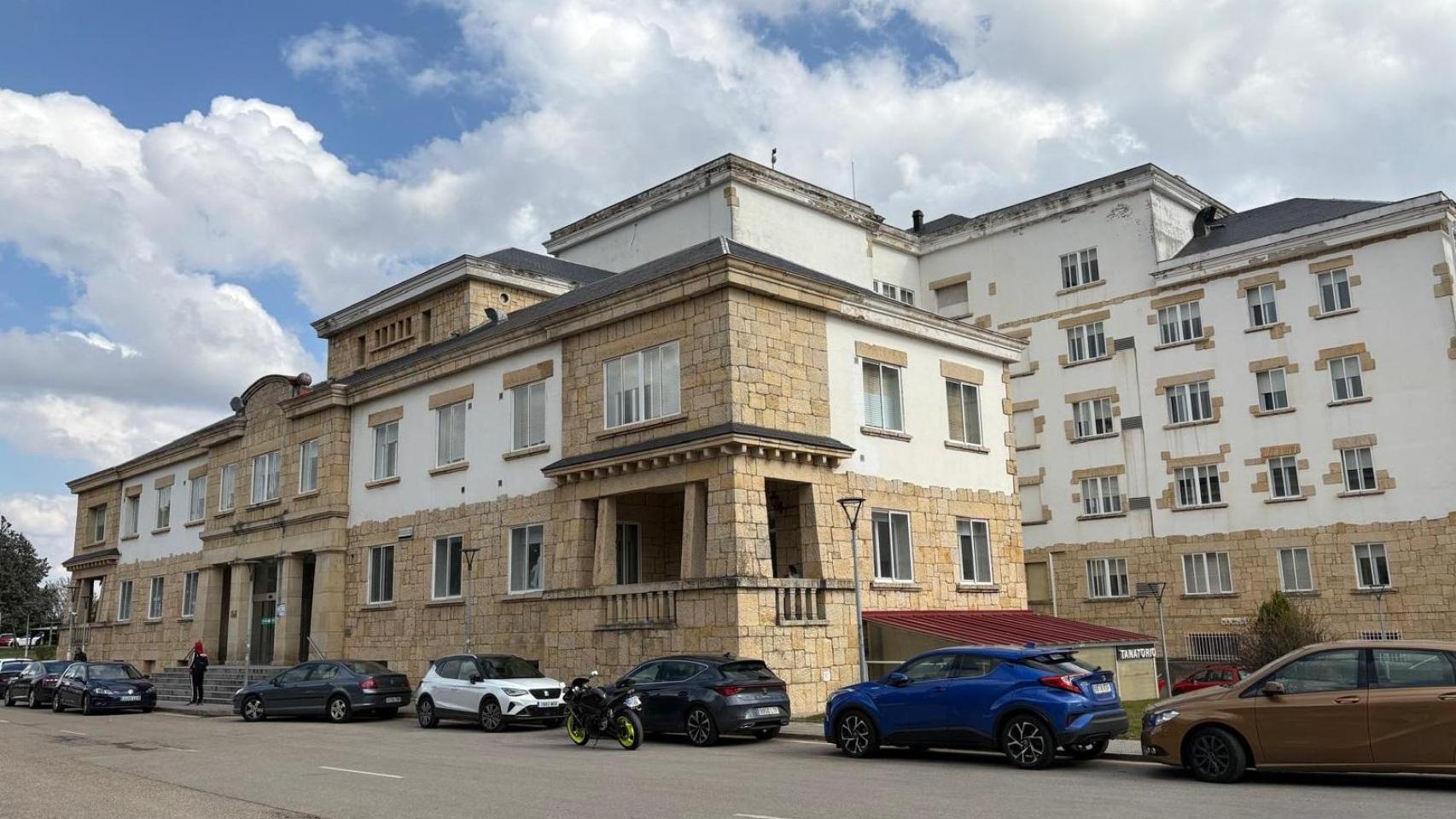 Cierran una planta del Hospital Monte de San Isidro por una plaga de chinches: UGT lo tacha de “extremadamente grave"