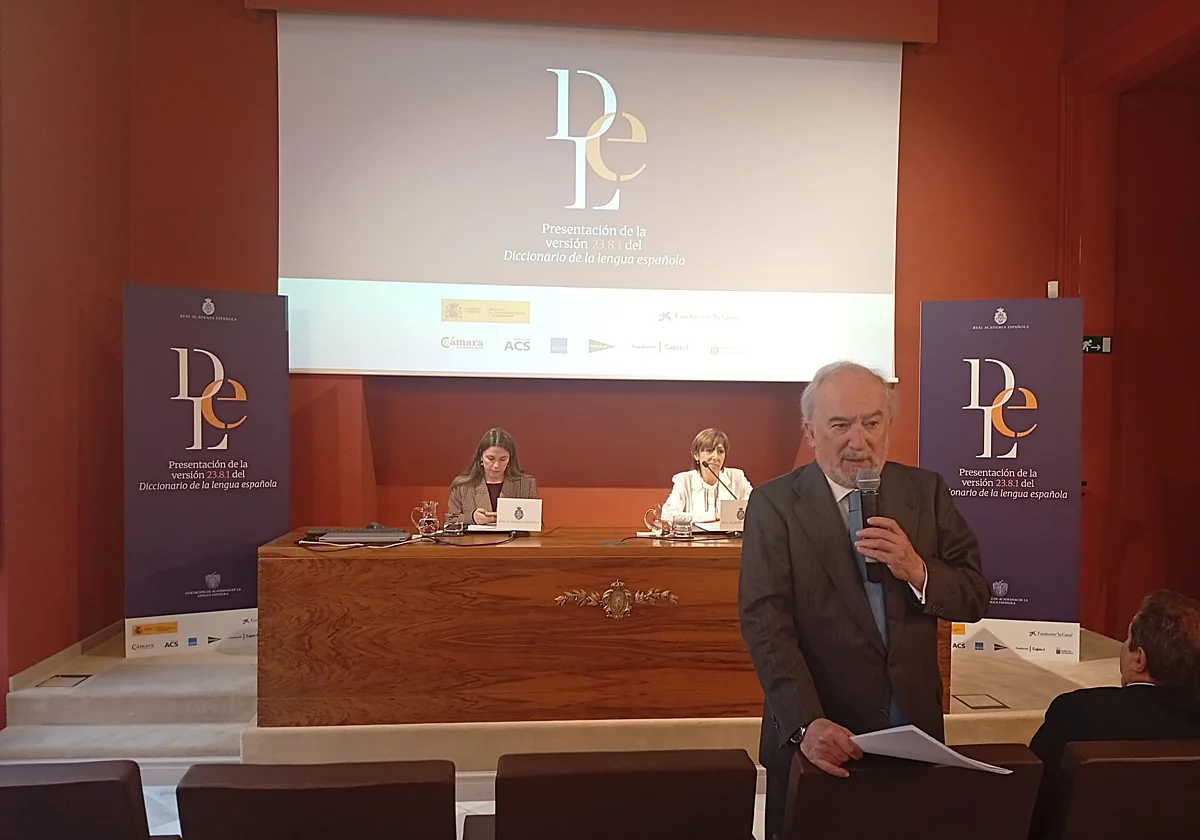 Milenial, turismofobia, simpa, chapar, 'smartphone' o 'streaming', entran en el diccionario de la RAE