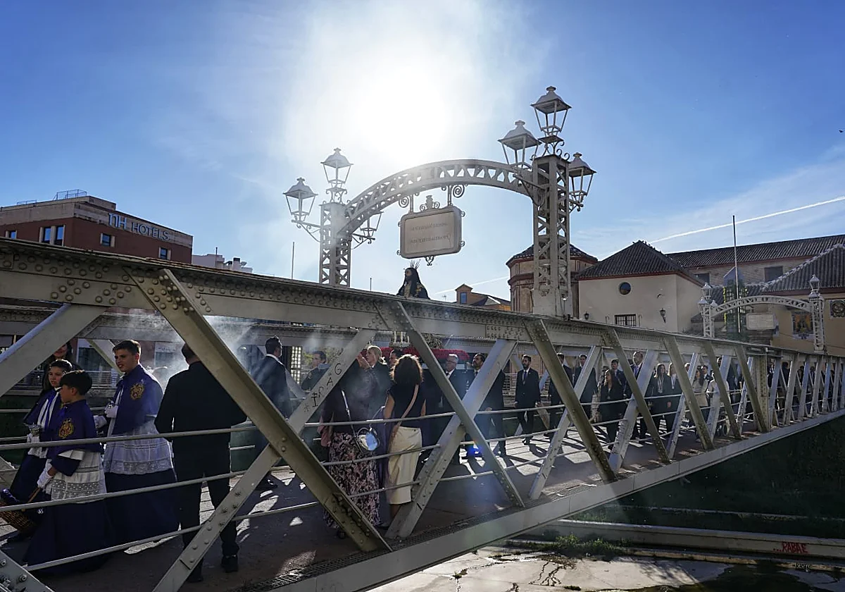 Alzas en los indicadores de EMT o basura en una Semana Santa marcada por el buen tiempo y todas las cofradías en la calle