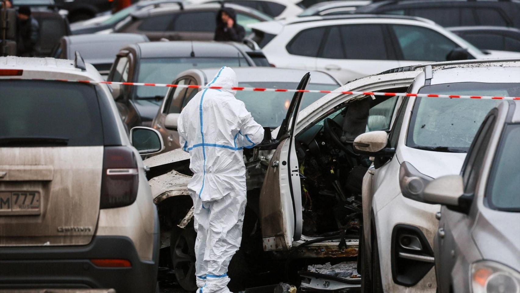 Un joven de 17 años asesina a una profesora en Rusia en una ola de ataques sin precedentes de menores de edad en colegios