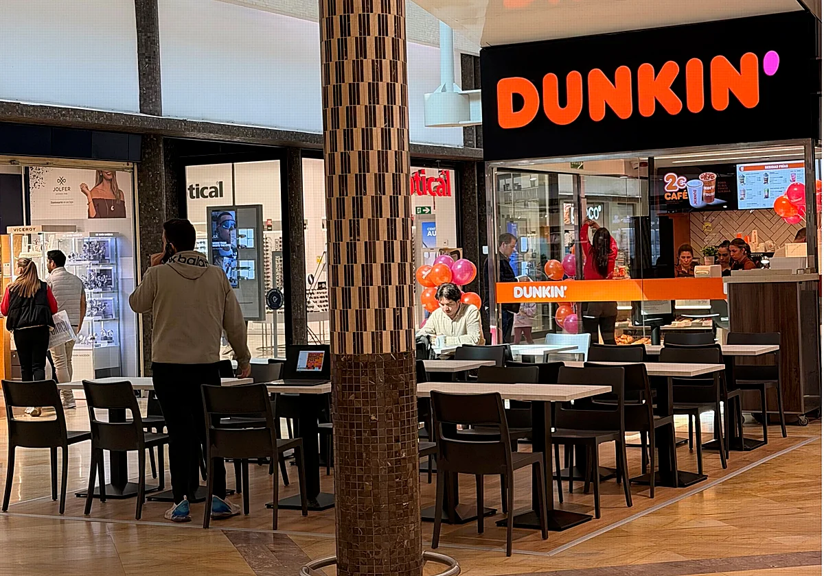 Dunkin reorganiza sus cafeterías en Málaga