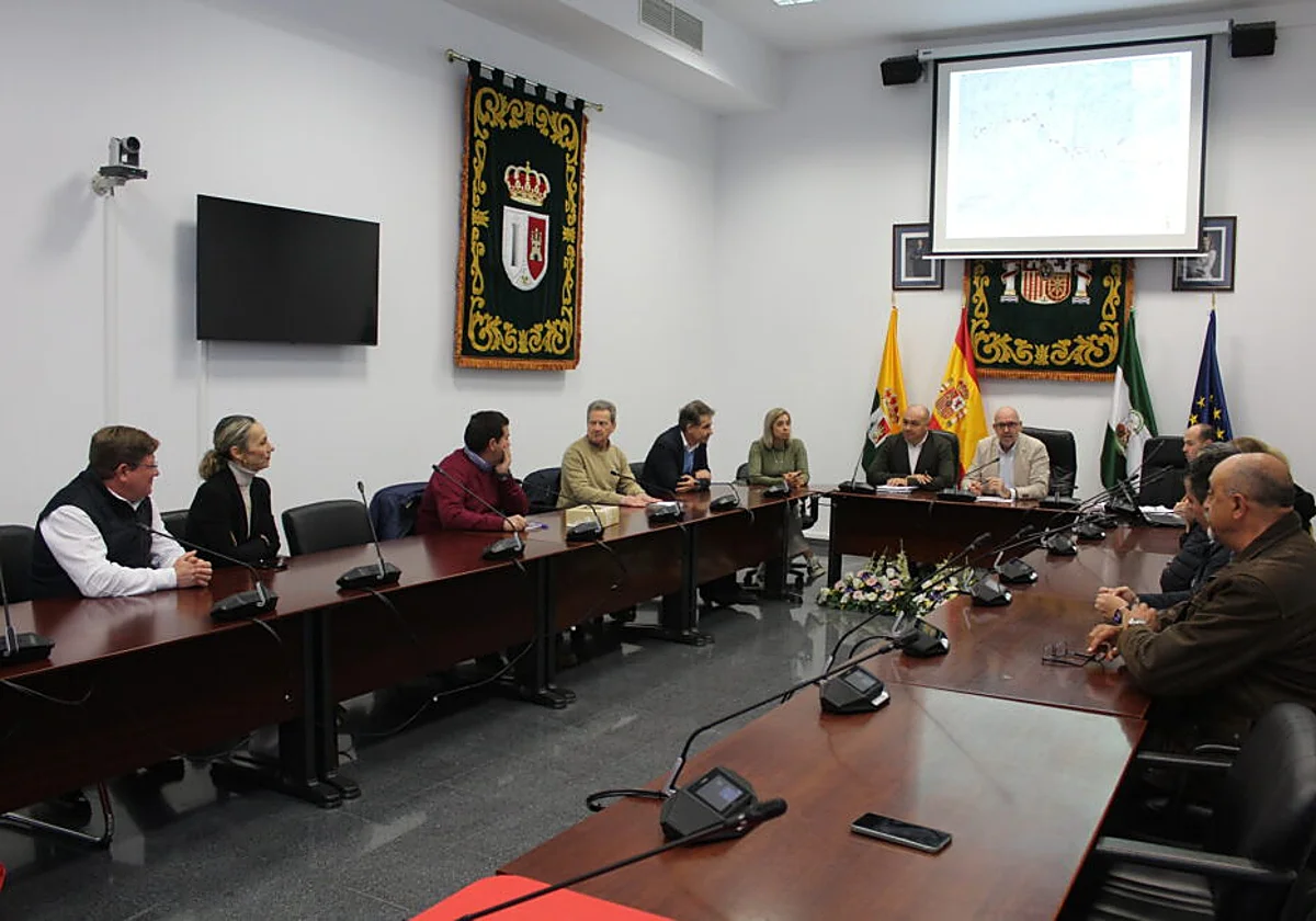Alhaurín el Grande y Cártama estudian modificar sus límites para resolver problemas de agua y accesos en Villa del Guadalhorce