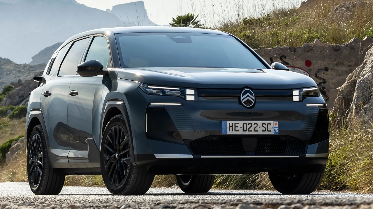 El Citroën ë-C5 Aircross ya roza los 700 km de autonomía y empieza a poner en apuros al híbrido